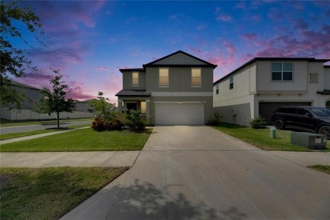 House in Riverview, Florida 4 bedrooms, 178.84 sq.m. № 1670213 - photo 3