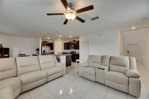 House in Riverview, Florida 4 bedrooms, 178.84 sq.m. № 1670213 - photo 11