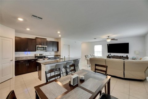 House in Riverview, Florida 4 bedrooms, 178.84 sq.m. № 1670213 - photo 22