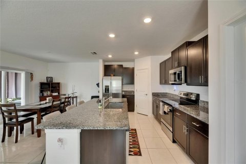 House in Riverview, Florida 4 bedrooms, 178.84 sq.m. № 1670213 - photo 12