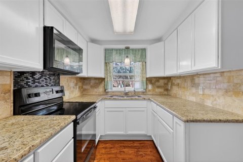Casa en venta en Umatilla, Florida, 3 dormitorios, 151.62 m2 № 2206282 - foto 23
