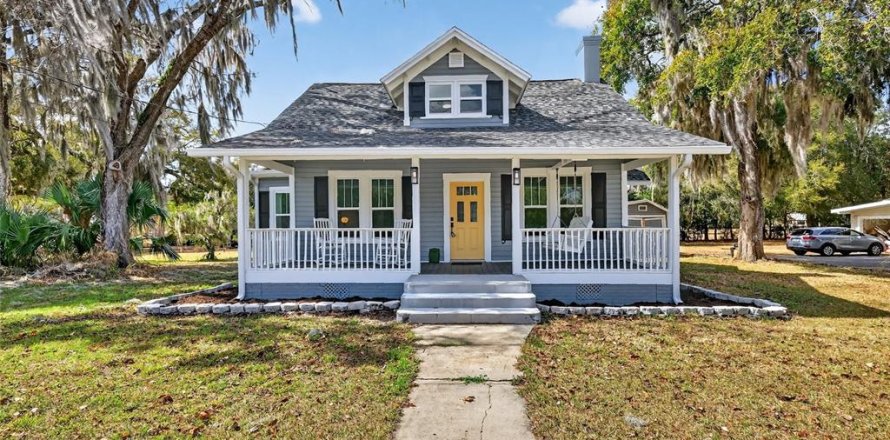 Casa en Umatilla, Florida 3 dormitorios, 151.62 m2 № 2206282