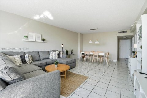 Купить кондоминиум в Майами-Бич, Флорида 1 спальня, 86.4м2, № 1964207 - фото 4