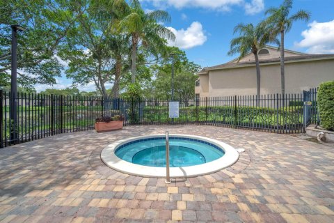 Condominio en venta en Deerfield Beach, Florida, 1 dormitorio, 56.21 m2 № 2085023 - foto 20