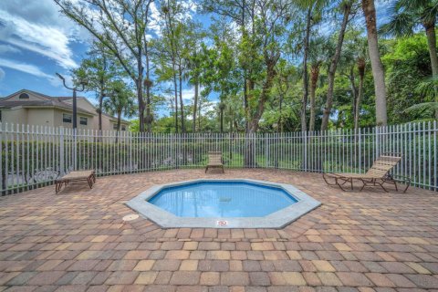 Condominio en venta en Deerfield Beach, Florida, 1 dormitorio, 56.21 m2 № 2085023 - foto 19