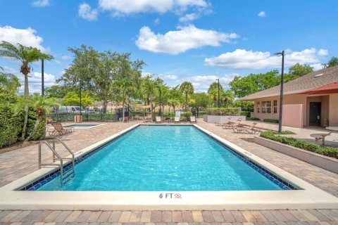 Condominio en venta en Deerfield Beach, Florida, 1 dormitorio, 56.21 m2 № 2085023 - foto 21