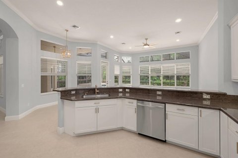 Villa ou maison à vendre à Port St. Lucie, Floride: 4 chambres, 283.63 m2 № 2145957 - photo 15