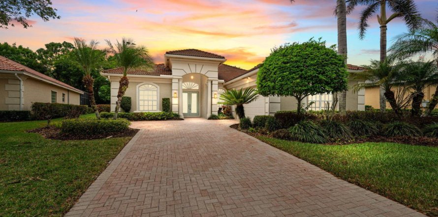 Villa ou maison à Port St. Lucie, Floride 4 chambres, 283.63 m2 № 2145957