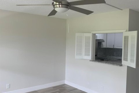 Copropriété à vendre à West Palm Beach, Floride: 1 chambre, 52.95 m2 № 2154701 - photo 3