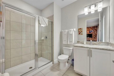 House in Kissimmee, Florida 5 bedrooms, 269.79 sq.m. № 2198621 - photo 30