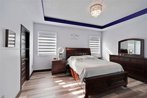 Townhouse in Miami Lakes, Florida 3 bedrooms, 147.53 sq.m. № 1943778 - photo 18