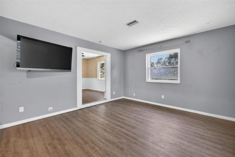 House in Valrico, Florida 5 bedrooms, 257.71 sq.m. № 1870551 - photo 24