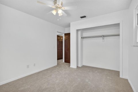 House in Valrico, Florida 5 bedrooms, 257.71 sq.m. № 1870551 - photo 27