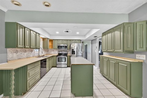 House in Valrico, Florida 5 bedrooms, 257.71 sq.m. № 1870551 - photo 5