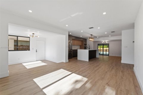 Casa en venta en Fort Lauderdale, Florida, 3 dormitorios, 144.74 m2 № 1990661 - foto 6