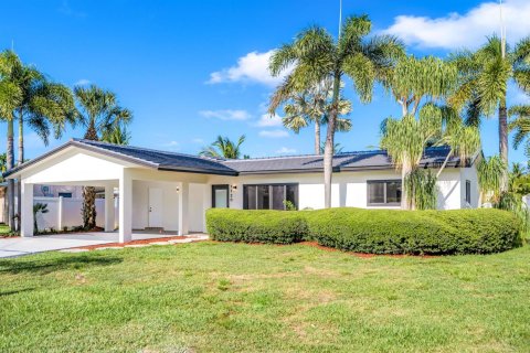 Villa ou maison à Pompano Beach, Floride 3 chambres, 139.17 m2 № 2146924