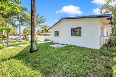 Villa ou maison à vendre à Pompano Beach, Floride: 3 chambres, 139.17 m2 № 2146924 - photo 13