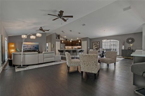 Townhouse in Palm Harbor, Florida 3 bedrooms, 276.29 sq.m. № 1886060 - photo 7