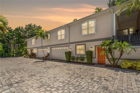 Townhouse in Palm Harbor, Florida 3 bedrooms, 276.29 sq.m. № 1886060 - photo 2
