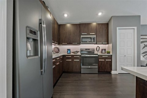 Townhouse in Palm Harbor, Florida 3 bedrooms, 276.29 sq.m. № 1886060 - photo 22