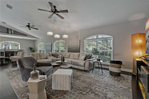 Townhouse in Palm Harbor, Florida 3 bedrooms, 276.29 sq.m. № 1886060 - photo 19