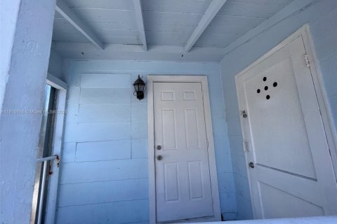 Villa ou maison à louer à Lake Worth, Floride: 2 chambres, 77.29 m2 № 1959848 - photo 4