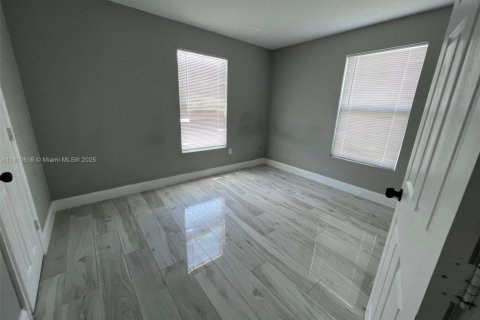 Villa ou maison à louer à Lake Worth, Floride: 2 chambres, 77.29 m2 № 1959848 - photo 17