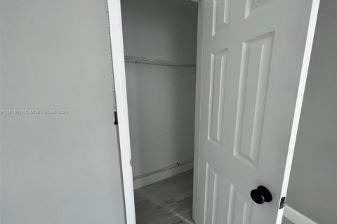 Villa ou maison à louer à Lake Worth, Floride: 2 chambres, 77.29 m2 № 1959848 - photo 18