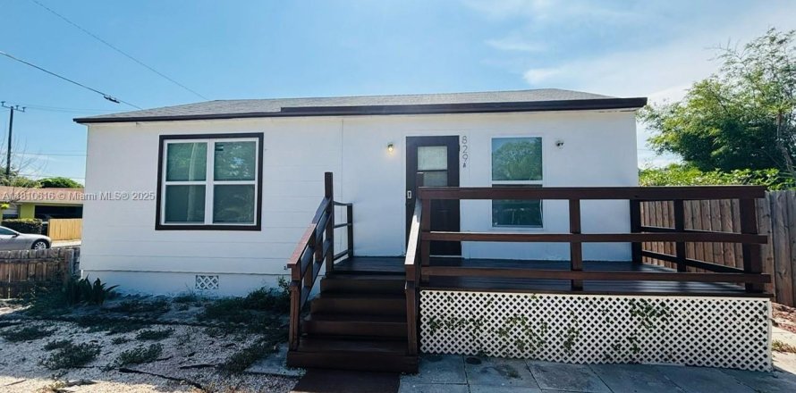 Villa ou maison à Lake Worth, Floride 2 chambres, 77.29 m2 № 1959848