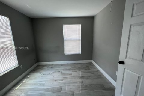 Villa ou maison à louer à Lake Worth, Floride: 2 chambres, 77.29 m2 № 1959848 - photo 19