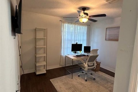 Townhouse in Tampa, Florida 3 bedrooms, 169.64 sq.m. № 1911178 - photo 6