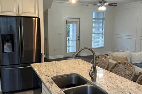 Townhouse in Tampa, Florida 3 bedrooms, 169.64 sq.m. № 1911178 - photo 16