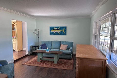 House in Zellwood, Florida 3 bedrooms, 160.35 sq.m. № 2098460 - photo 7