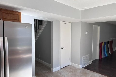 House in Zellwood, Florida 3 bedrooms, 160.35 sq.m. № 2098460 - photo 12
