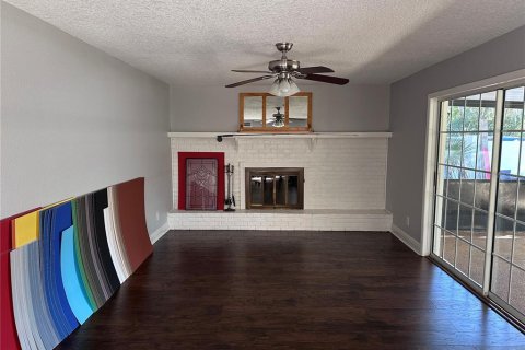 House in Zellwood, Florida 3 bedrooms, 160.35 sq.m. № 2098460 - photo 11