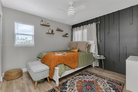 Casa en venta en Port Charlotte, Florida, 4 dormitorios, 256.5 m2 № 1696773 - foto 13