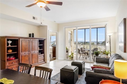 Condo in Sanford, Florida, 3 bedrooms  № 1732906 - photo 12