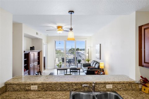 Condo in Sanford, Florida, 3 bedrooms  № 1732906 - photo 8