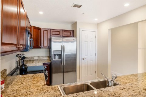 Condo in Sanford, Florida, 3 bedrooms  № 1732906 - photo 6