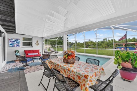 House in Tavares, Florida 3 bedrooms, 125.05 sq.m. № 2342359 - photo 29