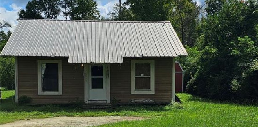 House in Blountstown, Florida 3 bedrooms, 90.67 sq.m. № 1366832