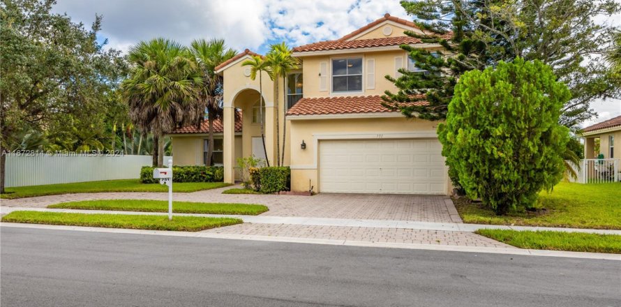 Casa en Pembroke Pines, Florida 5 dormitorios, 254.74 m2 № 1849345