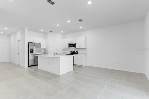 Townhouse in Edgewater, Florida 3 bedrooms, 127.55 sq.m. № 1614093 - photo 17