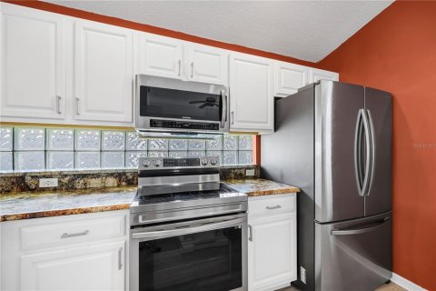 House in Davenport, Florida 3 bedrooms, 151.43 sq.m. № 2098086 - photo 15