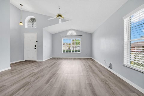 House in Davenport, Florida 3 bedrooms, 151.43 sq.m. № 2098086 - photo 4