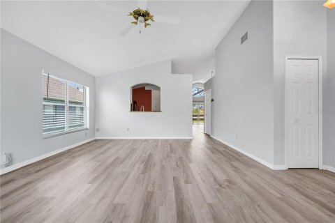 House in Davenport, Florida 3 bedrooms, 151.43 sq.m. № 2098086 - photo 6