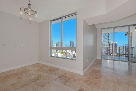 Condo in Miami, Florida, 1 bedroom № 2275219 - photo 13