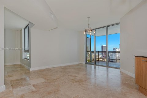 Condo in Miami, Florida, 1 bedroom № 2275219 - photo 4