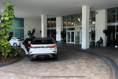 Condo in Miami, Florida, 1 bedroom № 2275219 - photo 20