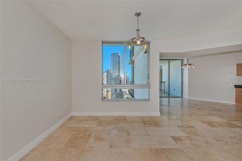 Condo in Miami, Florida, 1 bedroom № 2275219 - photo 14